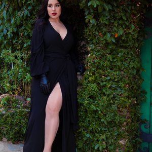 Black Widow Wrap Gown - La Femme en Noir